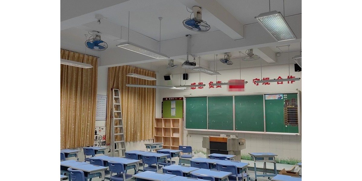 案例｜岑松江夫人外國(guó)語(yǔ)學(xué)校護(hù)眼教室燈改造完畢，教室優(yōu)質(zhì)照明光環(huán)境開(kāi)啟學(xué)生新的學(xué)期