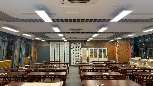 當(dāng)醫(yī)學(xué)智慧遇見光學(xué)科技：一場護(hù)眼理念的共鳴